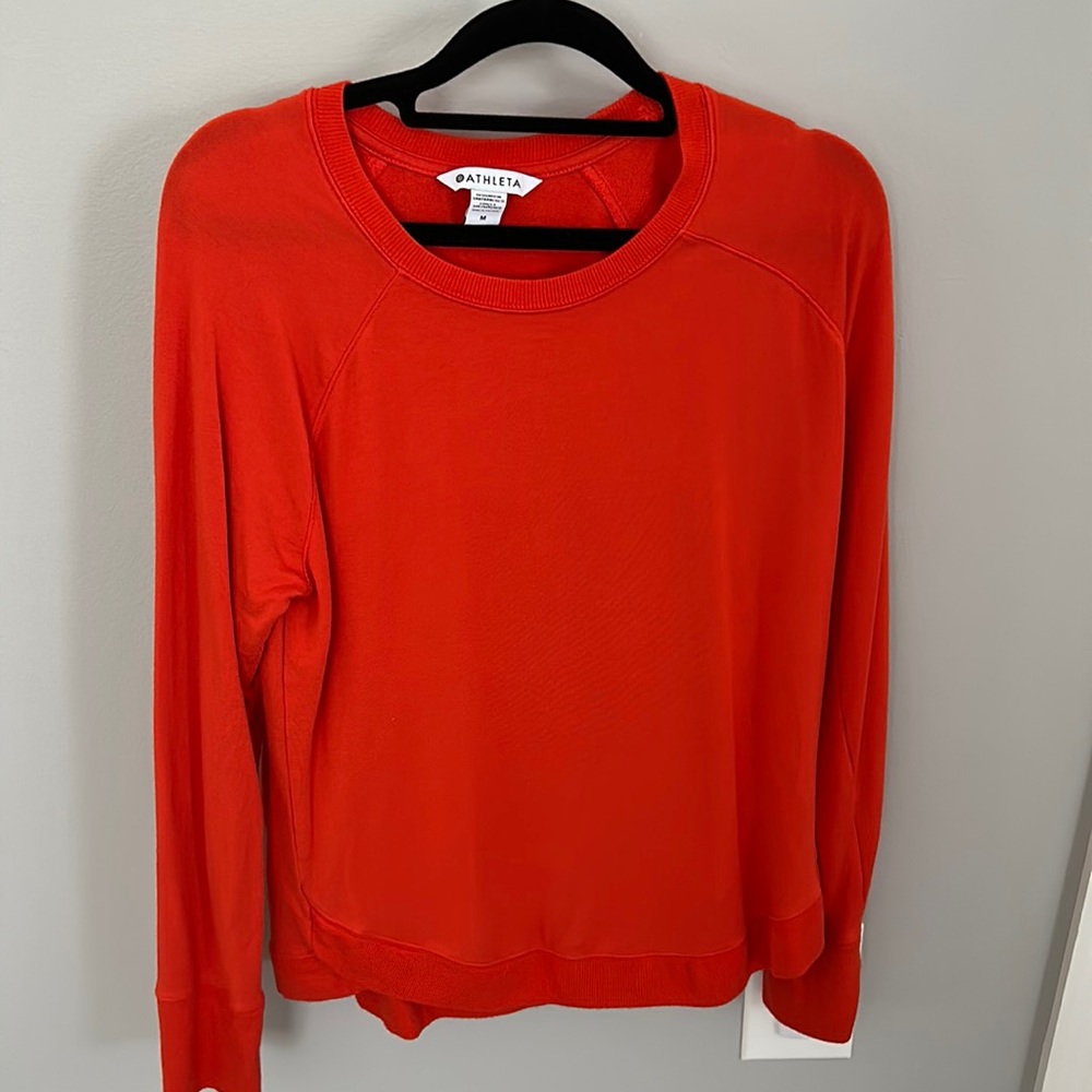Medium athleta shirt